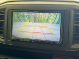 【バックカメラ】駐車時に後方がリアルタイム映像で確認できます。大型商業施設や立体駐車場での駐車時や、夜間のバック時に大活躍!運転スキルに関わらず、今や必須となった装備のひとつです!