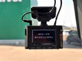 【ドライブレコーダー】映像・音声などの運転中の記録を残します。事故などを起こした起こされた時の証拠になりえますので、もしも時でも安心ですね。