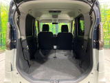 普段のお買い物や通勤、送迎等に十分な荷室スペースを確保しております。セカンドシートを倒すと、大きな荷物の積載も可能です♪