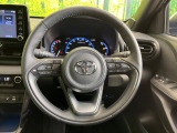 【純正革巻きステアリング】上質な革を使用することで、手にしっかり馴染みとても運転しやすいハンドルです♪