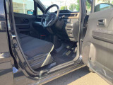 運転席足元