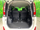 積み下ろしのしやすいデッキにはたっぷりと荷物を積み込んでいただけます。遊びから仕事まで、様々なシーンで頼れます♪