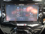 日産純正メモリーナビゲーションです♪目的地まで案内するナビゲーション機能の他にフルセグ画質で楽しめるTVやBluetooth Audio☆DVD再生など多彩な機能が満載で運転を快適にサポートしてくれます☆
