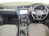 運転席回りのデザインもすっきりされたデザインです。