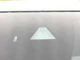 【i-ACTIVESENSE】走行中に前方の車両等を認識し、衝突しそうな時は警報とブレーキで衝突回避と被害軽減をアシスト。より安全にドライブをお楽しみいただけます。
