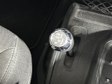 【 4WD MODE/スイッチ 】必要に応じてそれぞれのモードに切り替えていきます!悪路や高速道路などパワーが必要なところは4WDで!!街乗りなどは2WDで!!用途によって切り替えられて便利です♪