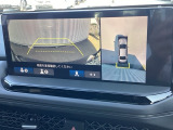 バックカメラも装備しております。車庫入れの苦手なお客様も安心!重宝してくれます!