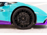 Black CCMR brakes calipers