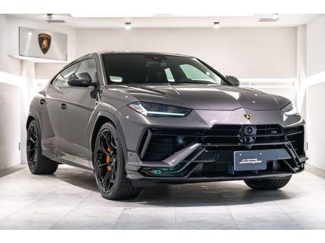 ウルスペルフォルマンテ 4WD