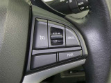 【レーダークルーズコントロール】(全車速追従機能付)付きです。車速に応じて追従支援してくれるので、ロングドライブも快適です。詳細は販売店スタッフまでおたずねください。