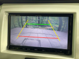 【バックカメラ】駐車時に後方がリアルタイム映像で確認できます。大型商業施設や立体駐車場での駐車時や、夜間のバック時に大活躍!運転スキルに関わらず、今や必須となった装備のひとつです!