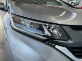 明るくて長寿命のLEDヘッドライト採用