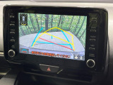 【バックカメラ】駐車時に後方がリアルタイム映像で確認できます。大型商業施設や立体駐車場での駐車時や、夜間のバック時に大活躍!運転スキルに関わらず、今や必須となった装備のひとつです!