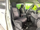 運転席シート廻りは使用感も少なく、良好な状態となっています。丁寧に使われていたことがよくわかりますね。