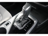 CVT(無段変速機)で街乗り、高速道路、坂道もスムーズに走行。