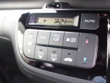 オートエアコンのお車ですので室内の温度をスムーズに調整してくれます♪
