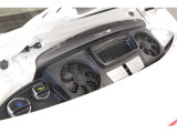 3.8L 水平対向6気筒DOHCツインターボ、560ps/71.4kgm、全長×全幅×全高mm 4506×1880×1296mm、車両重量 1605kg(DIN)