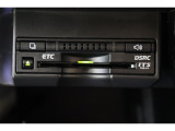 ETC「DSRC」はナビ連動機能付です。利用日や料金の確認がモニターで出来て便利ですよ。納車前には使用できるようセットアップをさせていただきます。ETCカードの取扱もしておりますのでご相談下さいね。