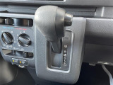 気になる車はすぐにお問い合わせください!画面右側の0066から始まる無料ダイヤルからお問い合わせ下さい!専門スタッフがお車のご質問にお答えいたします!