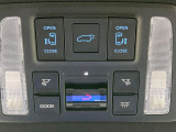 【パワーバックドア】スマートキーや運転席のボタンを押すだけでリアゲートが自動で開閉します!荷物を持っている時や、高い位置にあるバックドアを閉める際に便利な機能です♪