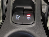 【電動パーキングブレーキ】パーキングブレーキを指先だけで操作可能です!力の弱い人にも安心してブレーキをかけていただけます!