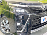 【LEDヘッドライト】悪天候や夜間走行時も良好な視界を確保し安心して運転できる高輝度LEDヘッドライトを装備!点灯速度が早く、消費電力も抑えられています。