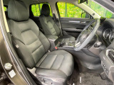 運転席シート廻りは使用感も少なく、良好な状態となっています。丁寧に使われていたことがよくわかりますね。