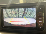 【バックカメラ】駐車時に後方がリアルタイム映像で確認できます。大型商業施設や立体駐車場での駐車時や、夜間のバック時に大活躍!運転スキルに関わらず、今や必須となった装備のひとつです!