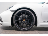 20インチ 718 Sport ホイール搭載です。
