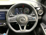 【純正革巻きステアリング】上質な革を使用することで、手にしっかり馴染みとても運転しやすいハンドルです♪
