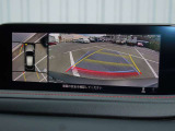 360度ビューモニターで車内から周囲の障害物を確認することができます!駐車場から出るときの左右の確認にも便利です♪