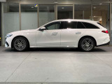 納車前整備はメーカー規定に基づき併設工場で入念に行います。メルセデス・ベンツ指定のツールと技術を用い、メーカーの研修を受けたメカニックがお客様のお車を整備いたします。神奈川運輸支局指定整備工場です。