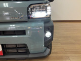 LEDヘッドライト・フォグランプを装備しています☆明るいヘッドライトとフォグランプで暗い夜のドライブも安心ですよ☆