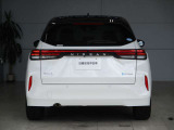 e-POWERとは、エンジンで発電してモーターで走るシステムです。そのため、燃費が良く、走り出しもなめらかです。走行モードの自動制御によって、ブレーキを踏む回数も減るなどのメリットも♪