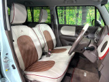 運転席シート廻りは使用感も少なく、良好な状態となっています。丁寧に使われていたことがよくわかりますね。
