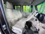 運転席シート廻りは使用感も少なく、良好な状態となっています。丁寧に使われていたことがよくわかりますね。