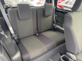 高品質なオリジナルフロアマットもオプションにてご用意しております。お好きなデザインやカラーをお車に合わせて選んでいただくことができます♪