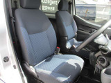 厚みのあるシートはホールド感もあり快適な運転姿勢をサポート
