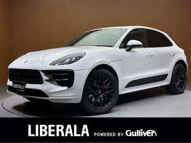 マカン  GTS 4WD 本革シート