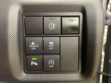 WEB掲載時にはお車に付いている装備と、様々な写真をたくさん載せるように心がけております。1台1台特徴をとらえたキャッチコメントを掲載しています。