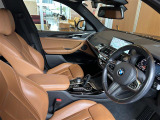 X3 M40d ディーゼル 4WD 本革シート