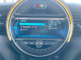 ●Bluetooth:お手持ちのスマートフォンなどと接続し、ハンズフリー通話や臨場感溢れるミュージック再生をお楽しみいただけます。無線接続ですので煩わしさもありません♪