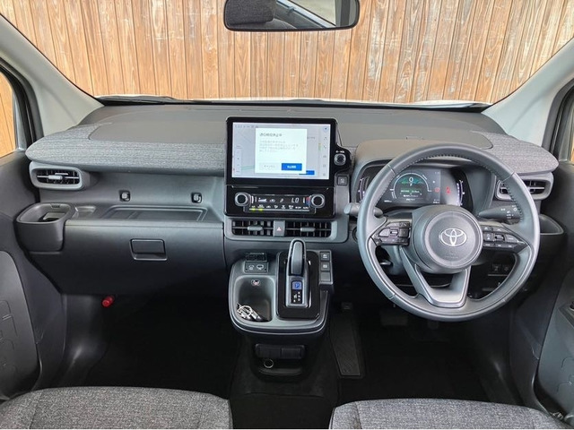 トヨタ シエンタ ハイブリッド 1.5 Z の中古車詳細 (7,000km, パール