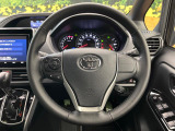 【純正革巻きステアリング】上質な革を使用することで、手にしっかり馴染みとても運転しやすいハンドルです♪