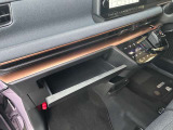 収納もバッチリ!小物が散乱しがちな車内もスッキリさせる事ができますね♪