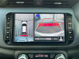 まるで真上から見ているような、視認性の良いアラウンドビューモニターです。駐車が苦手な方でもこれでらくらく駐車できますよ。