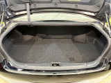 後席を格納すると、これだけの広さが!シーンに合わせたシートアレンジで、大きな荷物も積むことが出来ます♪