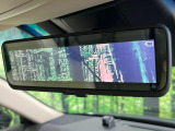 【デジタルインナーミラー】後席の大きな荷物や同乗者で後方が確認しづらい時でも安心!カメラが撮影した車両後方の映像をルームミラー内に表示。クリアな視界で状況の確認が可能です!