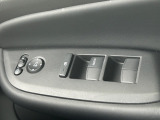 運転席窓操作部スイッチの画像です。