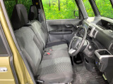 運転席シート廻りは使用感も少なく、良好な状態となっています。丁寧に使われていたことがよくわかりますね。